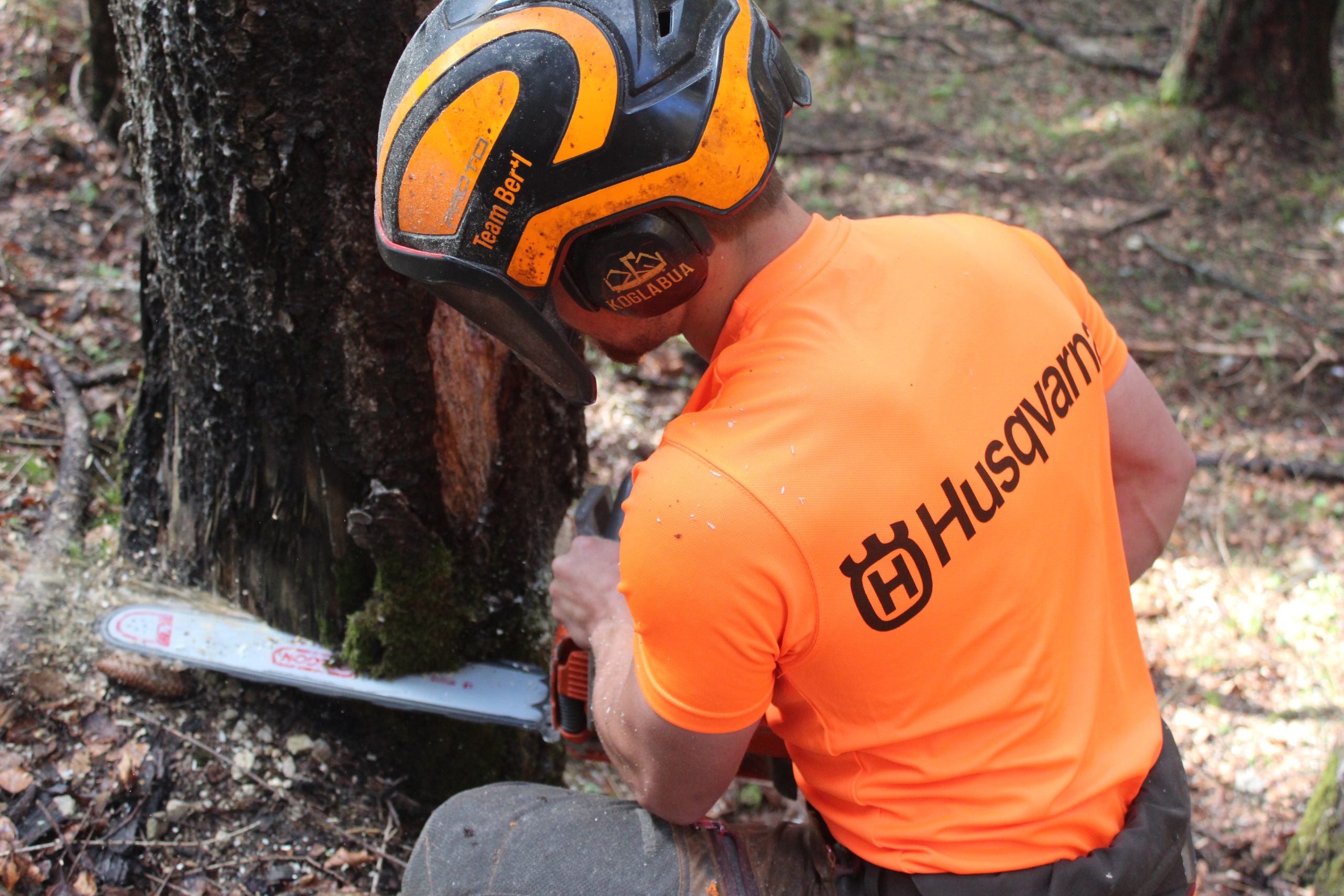"HUSQVARNA"